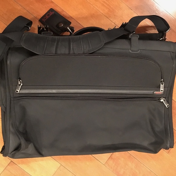 tumi alpha tri fold garment bag